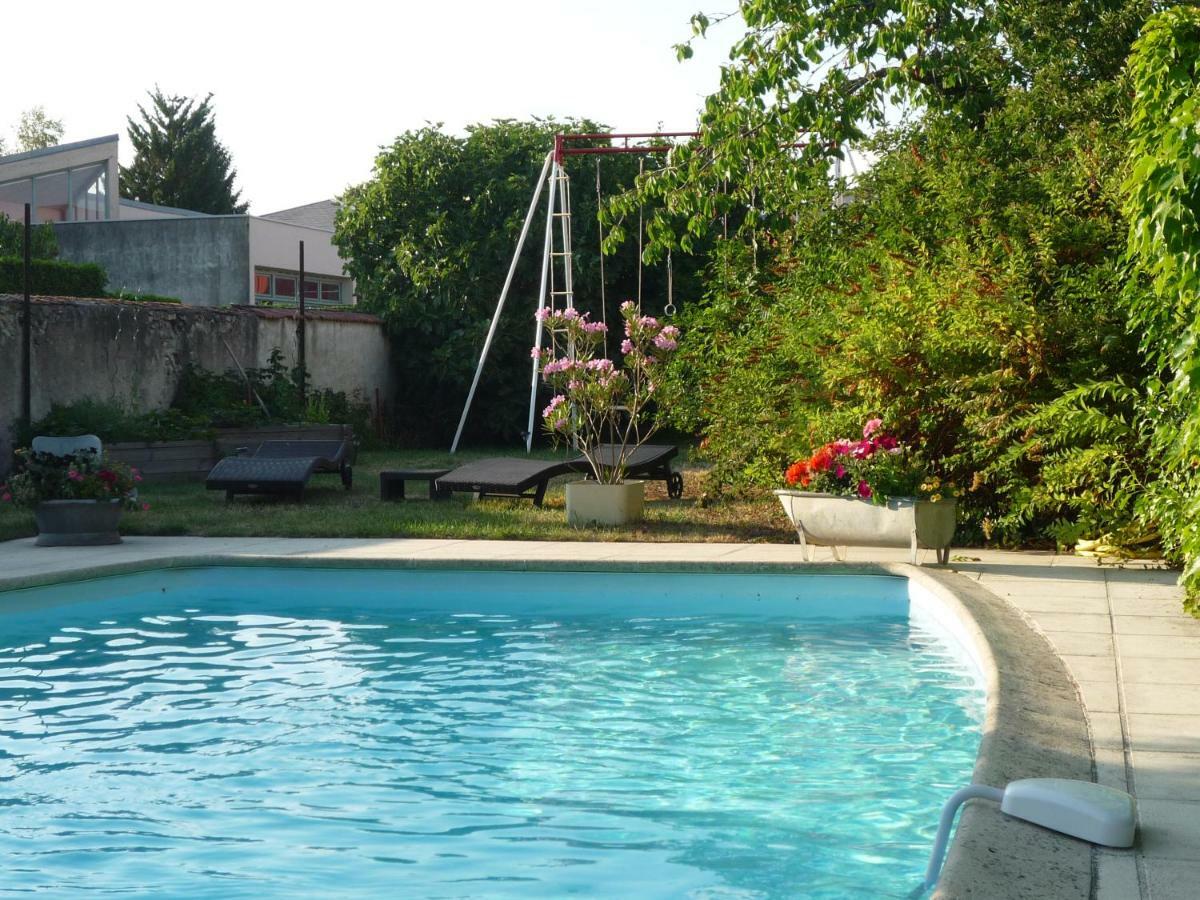 La Vigne Vierge Hotel Châteauneuf-sur-Loire Exterior photo